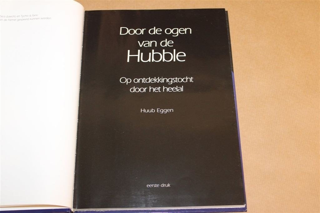 Door de Ogen van de Hubble — Ontdekkingstocht Heelal, Ophalen of Verzenden, Gelezen, Natuurwetenschap