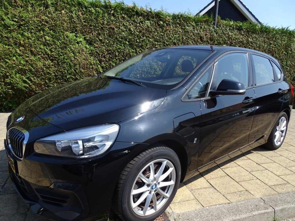 Bmw 2-SERIE 225XE IP SAPHIR ED. Cruise-Blth-ECC-Navi-Trekhaa, Automaat, 136 pk, Gebruikt, Euro 6