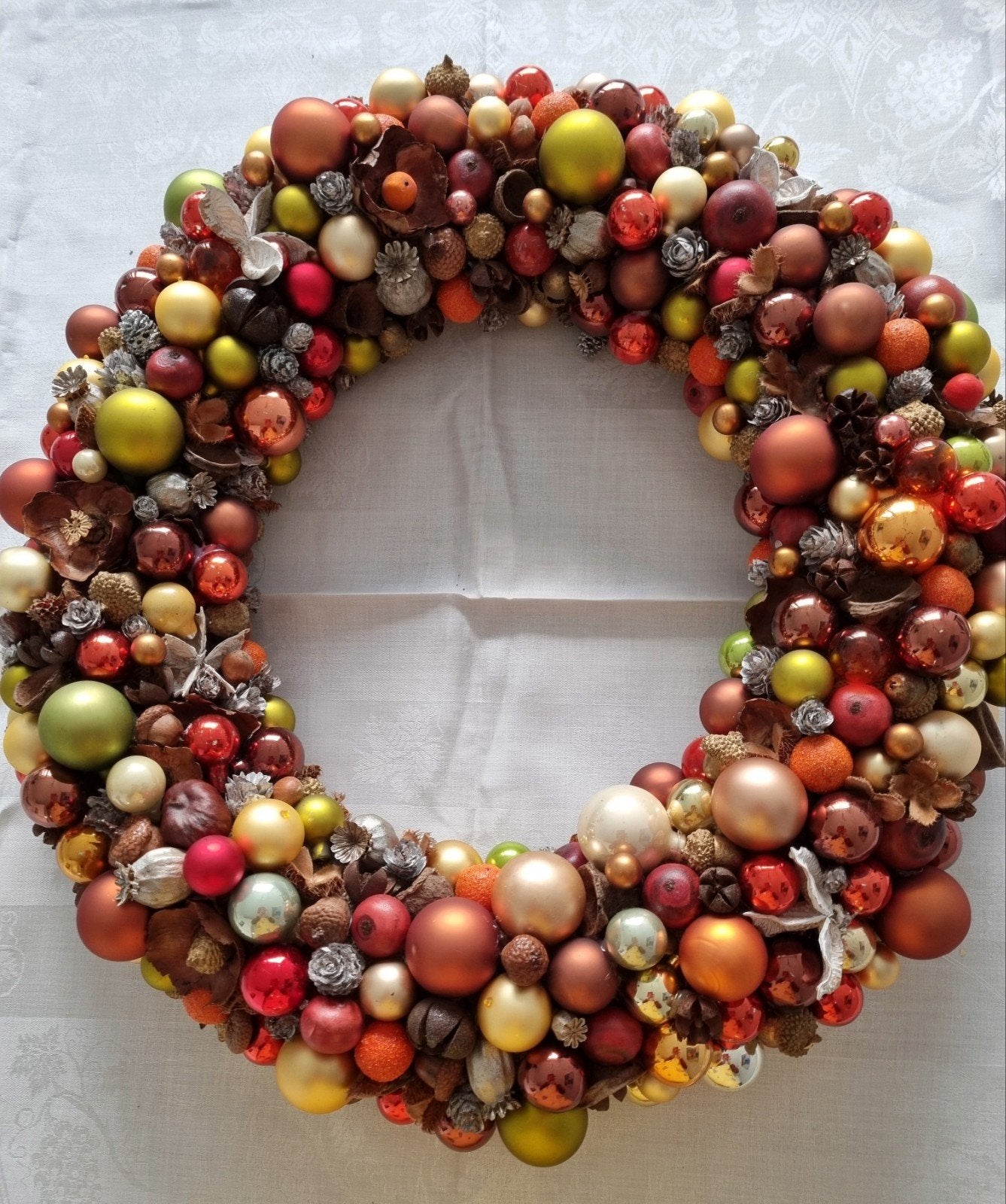 Handgemaakte kerstkrans rood, brons, goud, Diversen, Ophalen of Verzenden, Nieuw
