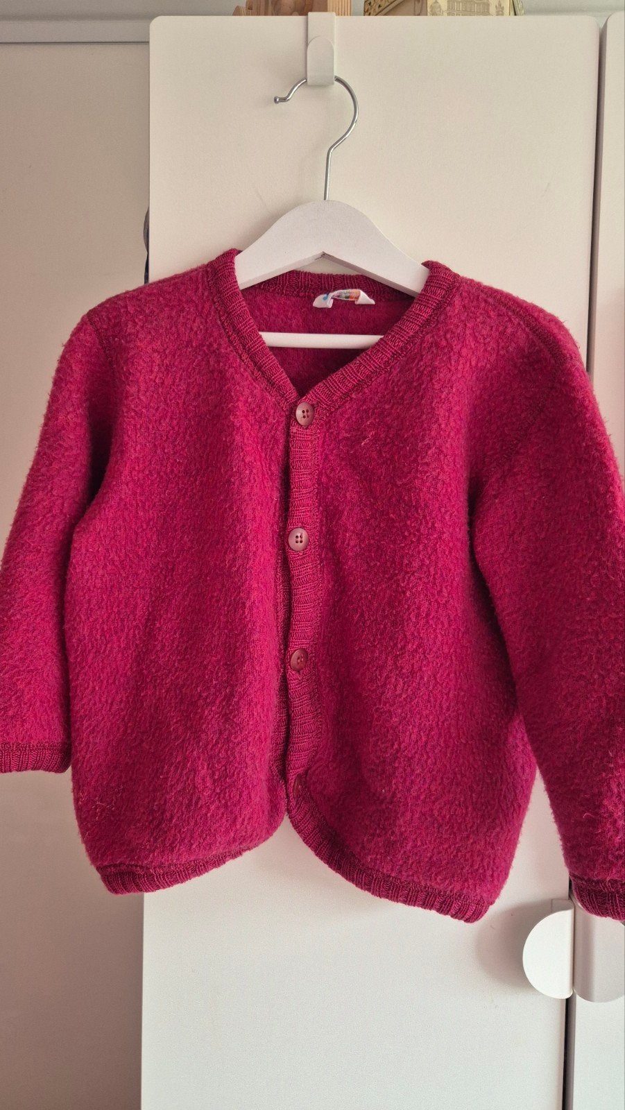 Joha wol fleece vestje in ceriserood - Maat 98-104, Gebruikt, Meisje, Trui of Vest, Ophalen of Verzenden