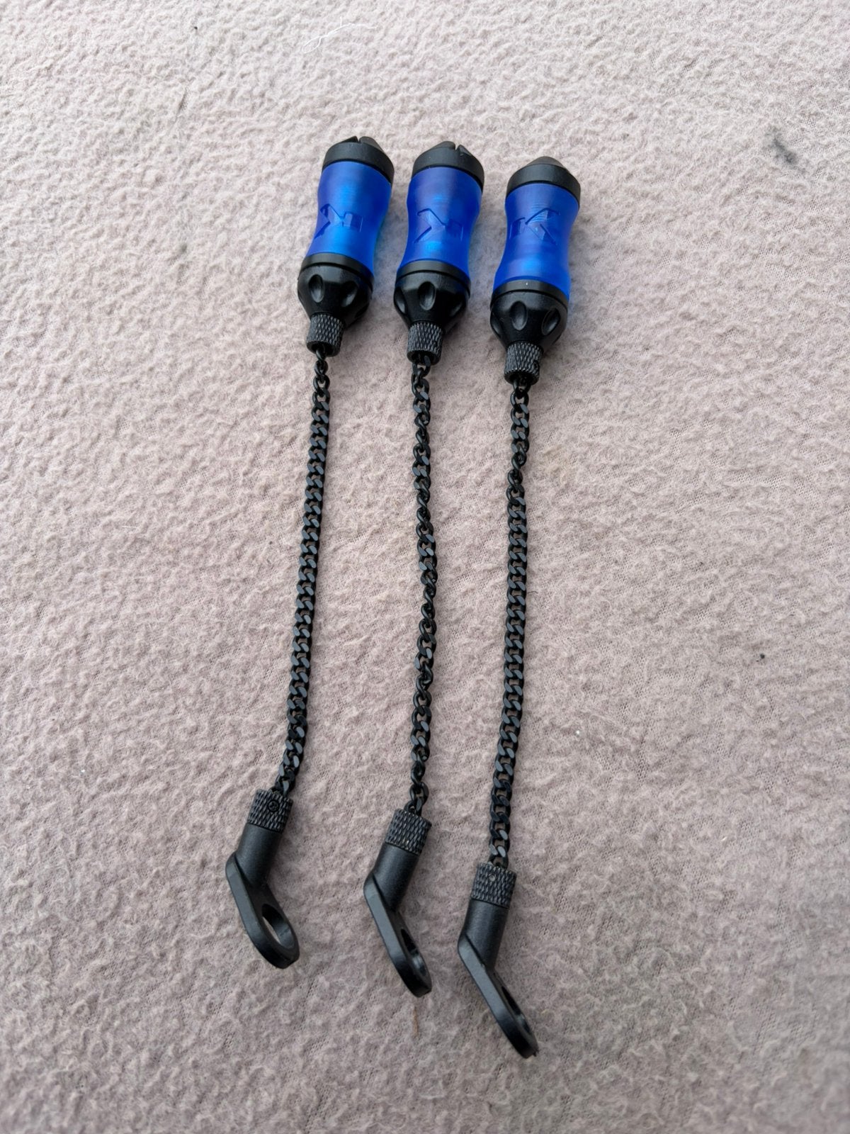 3 x korum hangers blauw, Ophalen of Verzenden, Gebruikt