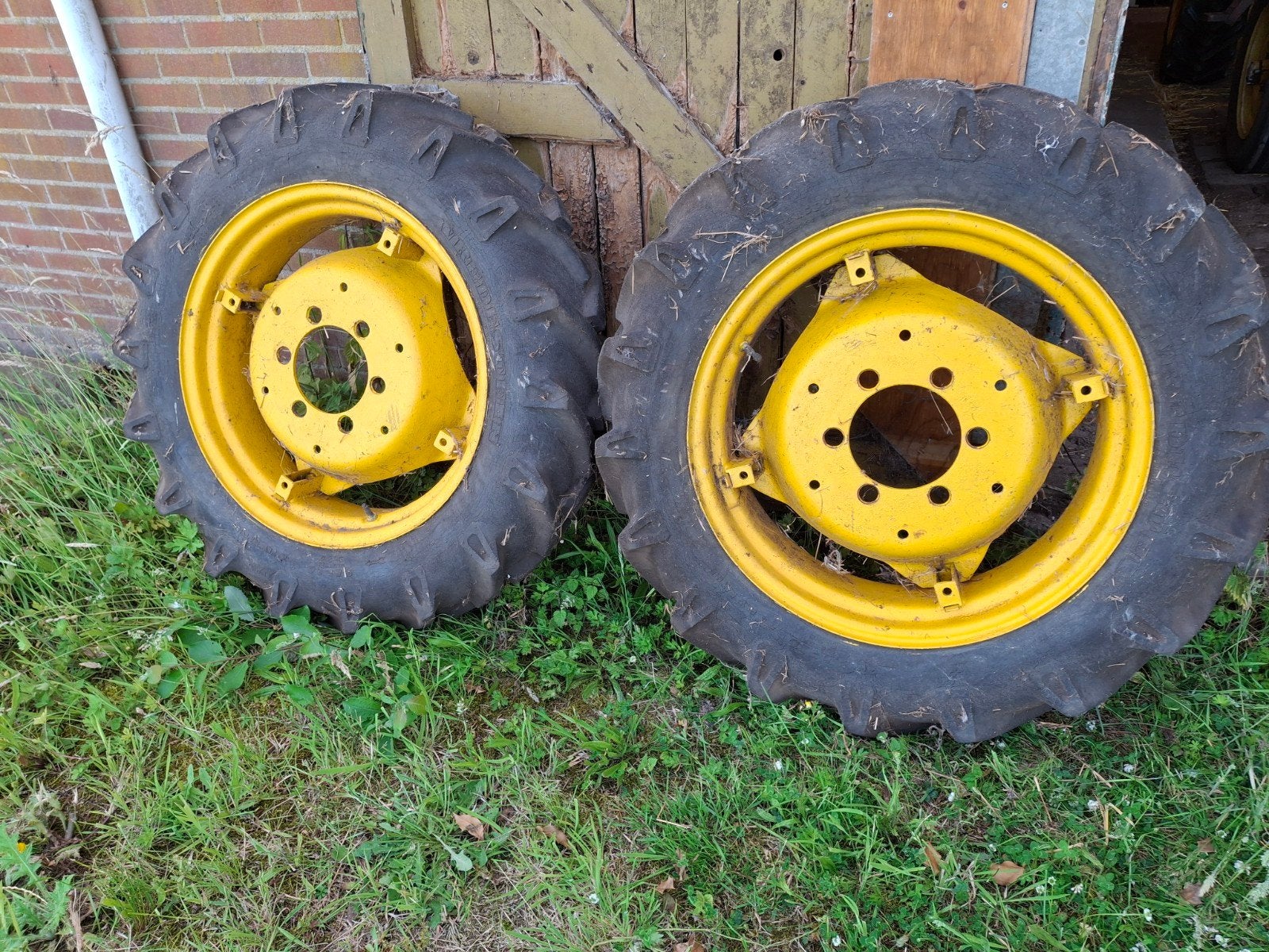 Schuurvondst: Twee achterwielen Porsche Junior (velgen), Ophalen