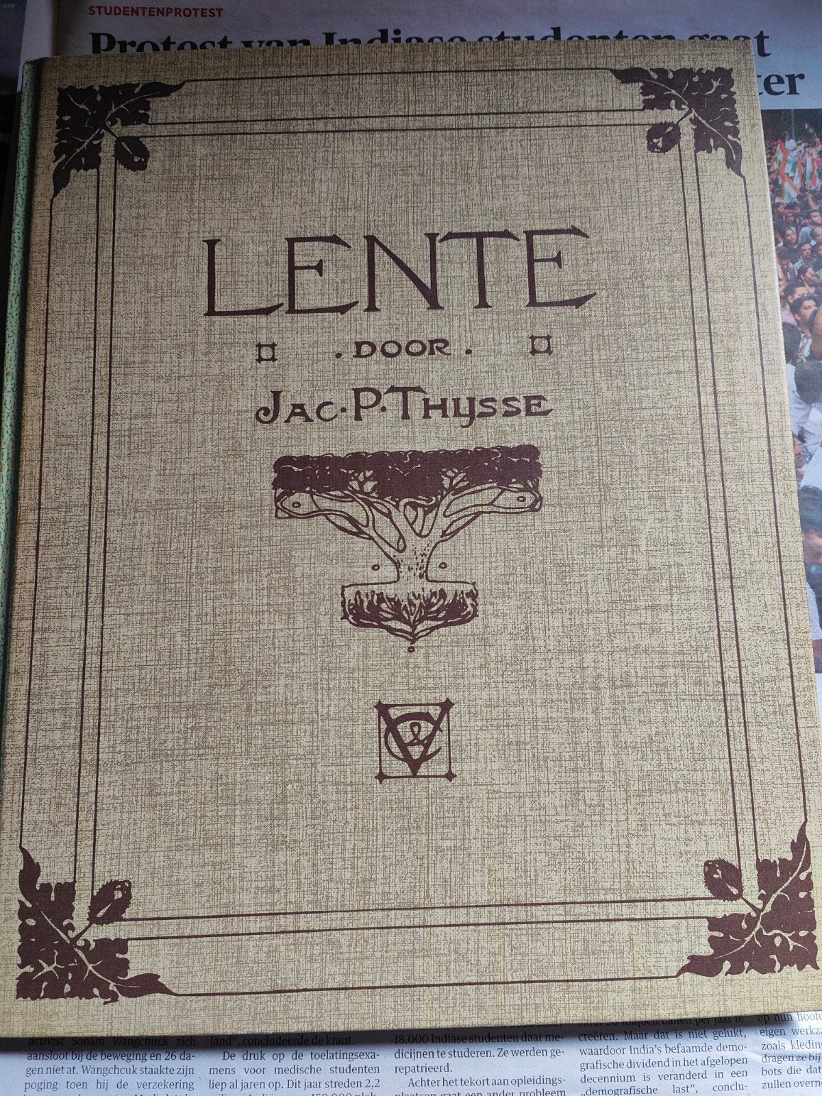 Lente door Jac. P. Thijsse - Compleet met plaatjes (1982), Ophalen of Verzenden, Gelezen