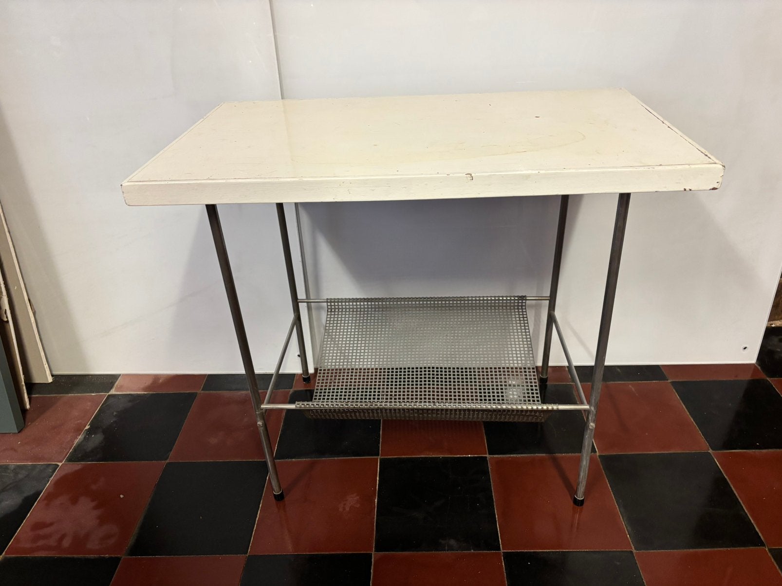 Vintage tafeltje, Ophalen