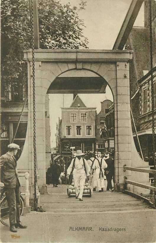 300-377-039 Alkmaar Kaasdragers, Verzenden, Voor 1920, Noord-Holland