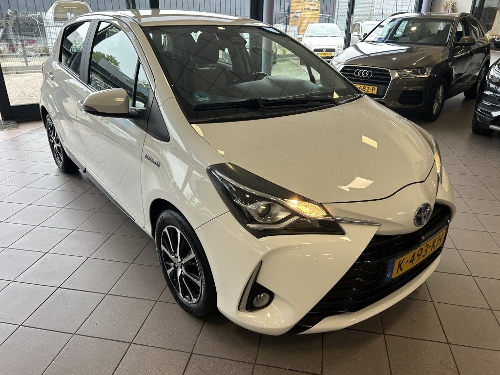 Toyota Yaris 1.5 Hyb Design Sp., Auto's, Automaat, Dealer onderhouden, 1497 cc, Euro 6