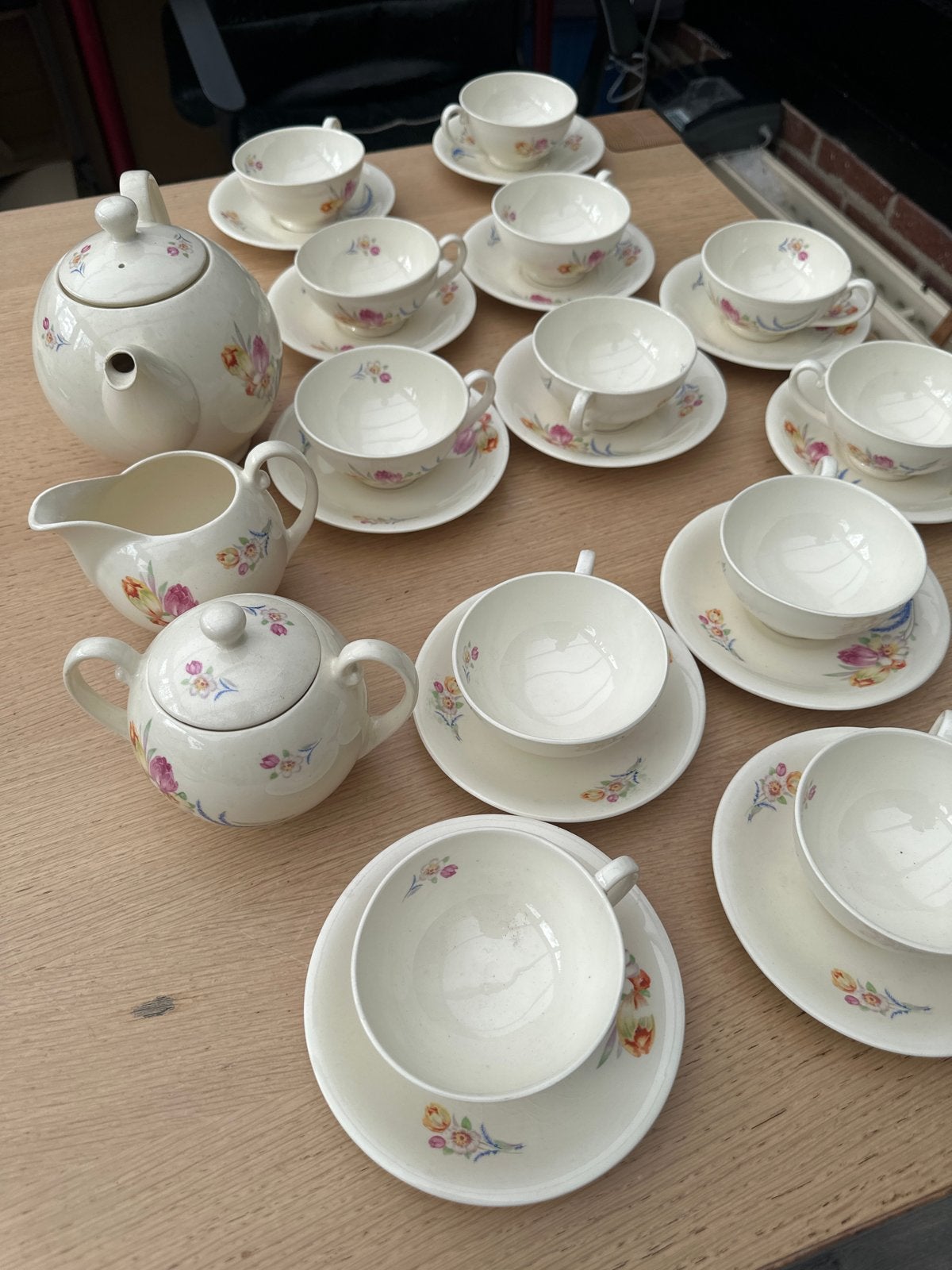 Vintage theeservies met bloemmotief - compleet, Ophalen of Verzenden