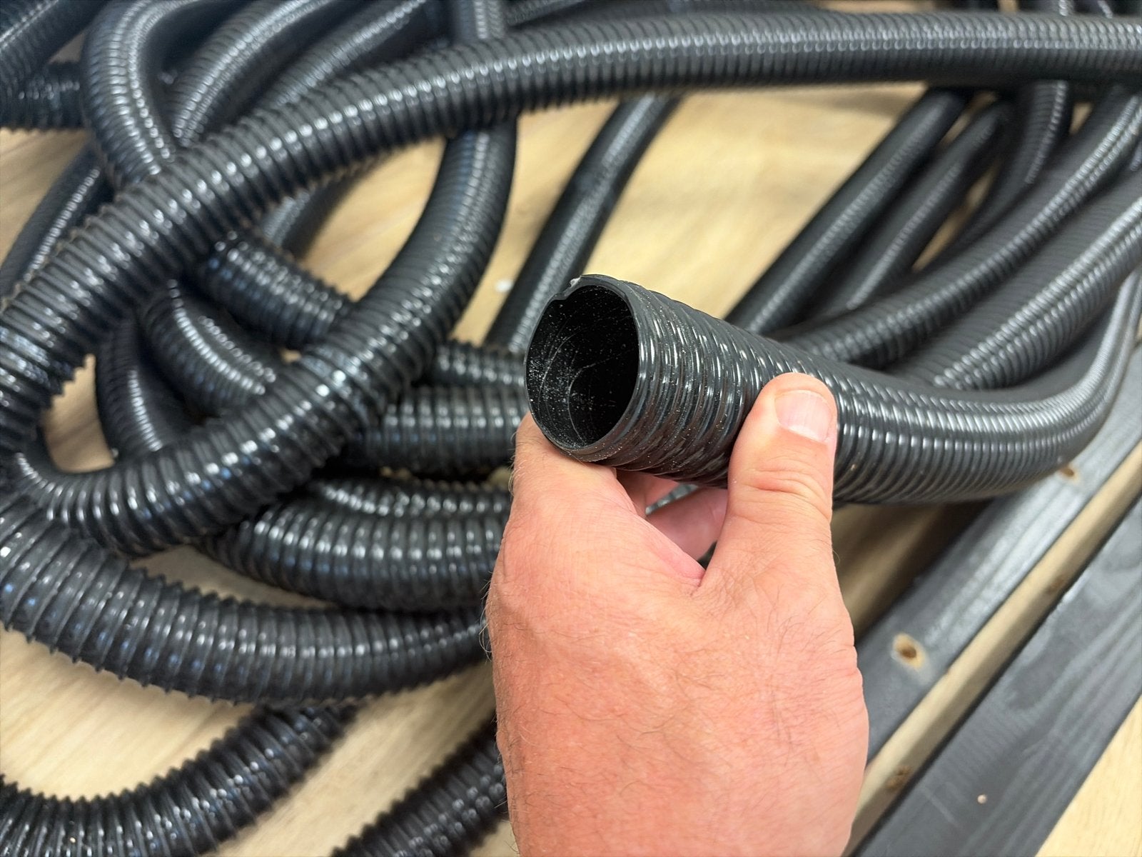 Flexibele afvoerslang - Zwart 25 meter, Ophalen, Gebruikt, Overige merken, Kabel of Snoer