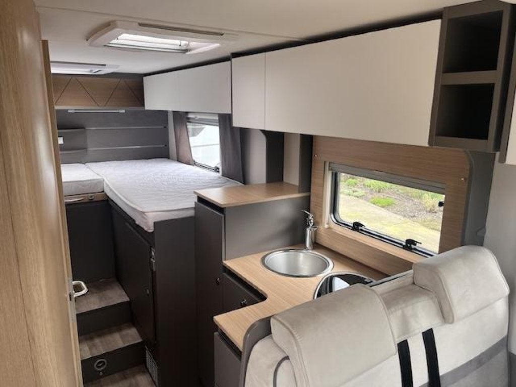 LMC Tourer Lift H 660, Caravans en Kamperen, Campers, Chemisch toilet, Ringverwarming, 6 tot 7 meter, Bedrijf