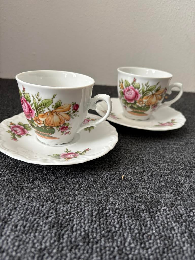 Twee porseleinen Winterling kopjes met schotels, Antiek en Kunst, Ophalen of Verzenden