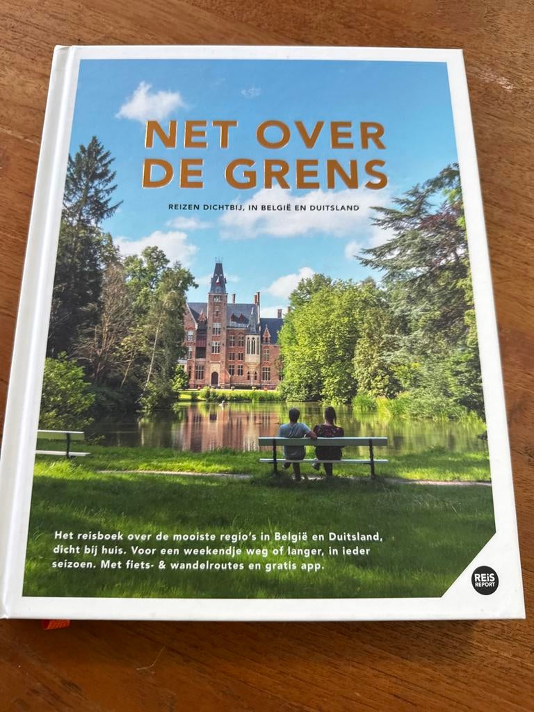 Net over de grens - Reisgids België en Duitsland, Boeken, Europa, Ophalen of Verzenden, Reisgids of -boek, Gelezen