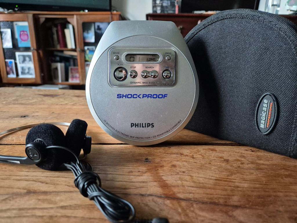 Philips Shockproof Discman + Koptelefoon + CD Case - Goede, Audio, Tv en Foto, Walkmans, Discmans en Minidiscspelers, Ophalen of Verzenden