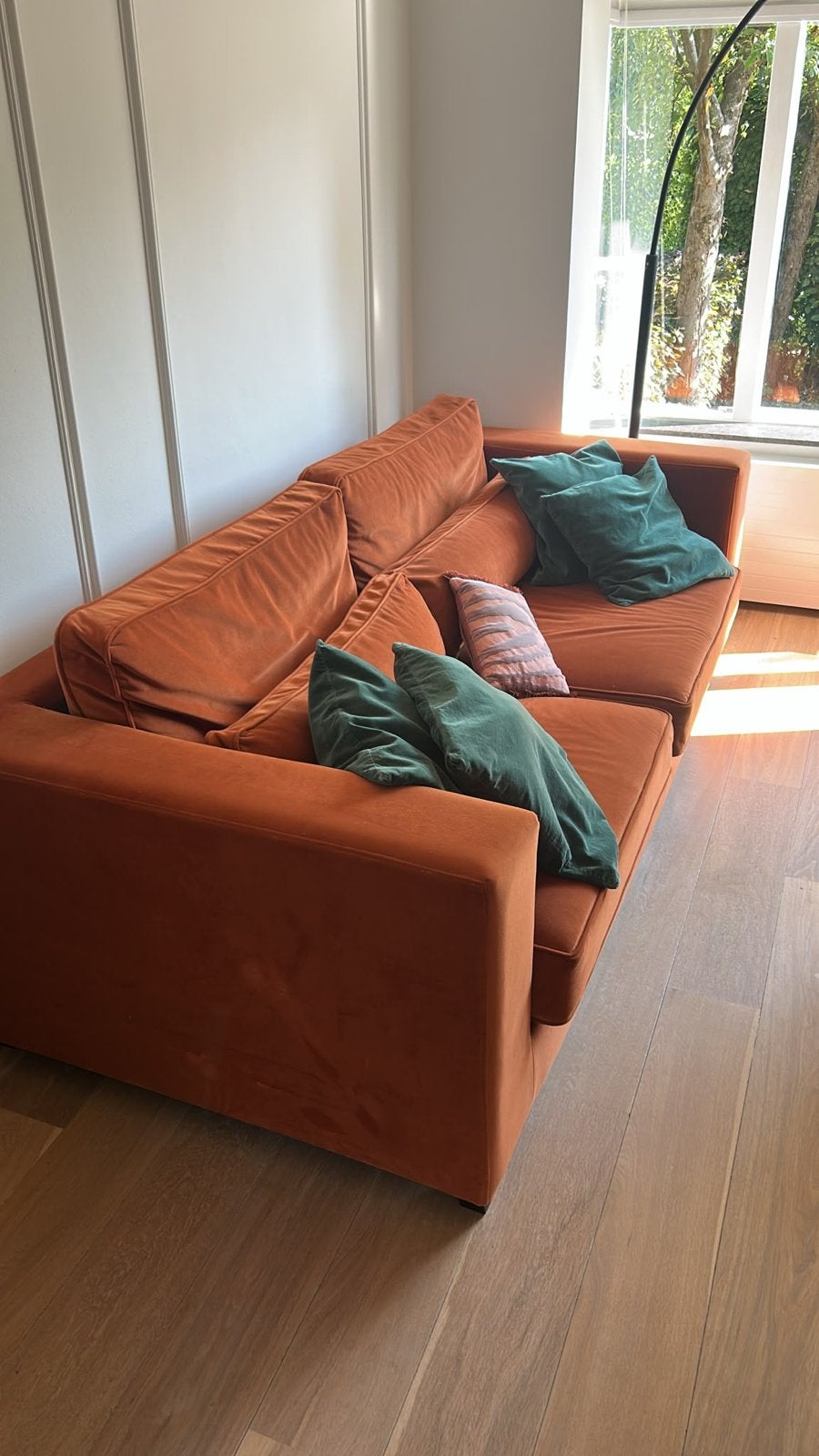 Comfortabele oranje bank - ophalen in Ouderkerk ad Amstel, Ophalen, Driepersoons, 75 tot 100 cm, Zo goed als nieuw
