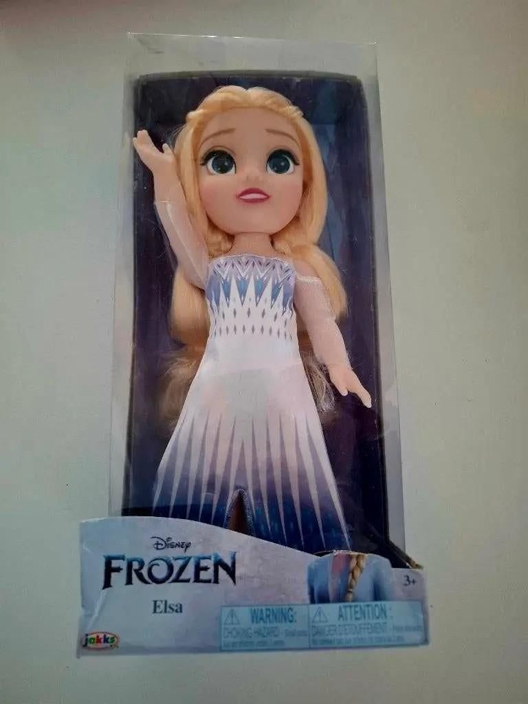 Disney Frozen 2 Elsa-pop 38 cm, Verzamelen, Disney, Ophalen of Verzenden, Overige figuren, Nieuw, Beeldje of Figuurtje
