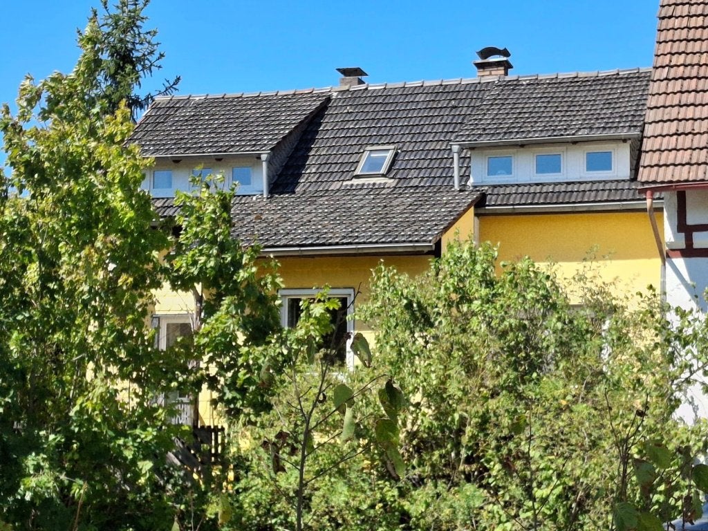 Huis aan de Diemelsee – 8 kamers, gemeubileerd & instapklaar, Huizen en Kamers, 8 kamers, Dorp, Woonhuis, Duitsland