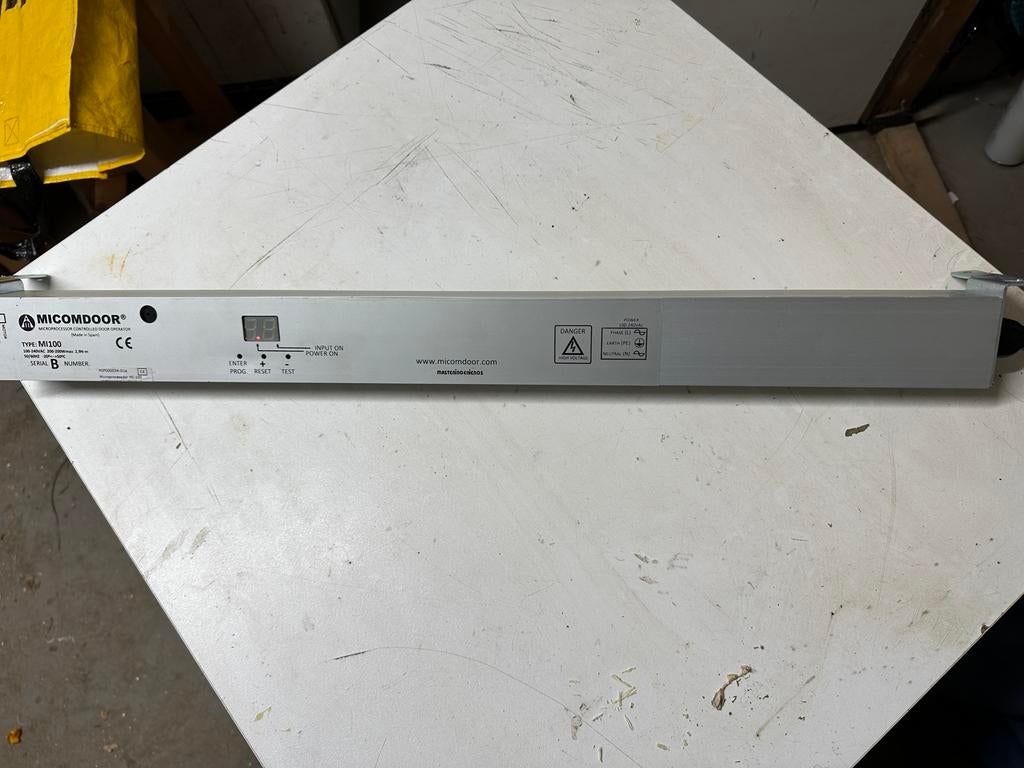 Micomdoor M100 Automatische Deuropener, Doe-het-zelf en Verbouw, Hang- en Sluitwerk, Overige materialen, Gebruikt, -, -