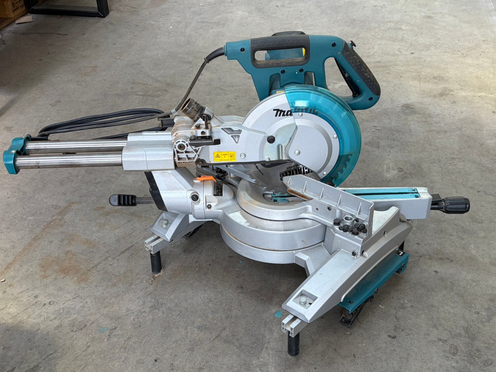 Makita ls1018 met uitklapframe, Doe-het-zelf en Verbouw, Gereedschap | Zaagmachines, Ophalen, Zo goed als nieuw, Afkortzaag, 30 tot 70 mm