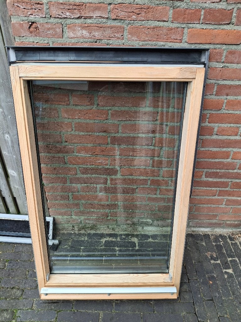 Velux dakraam !! OPKNAPPER !! Afm. 78x118cm T.E.A.B., Doe-het-zelf en Verbouw, Ophalen, Gebruikt, Minder dan 80 cm, 80 tot 120 cm