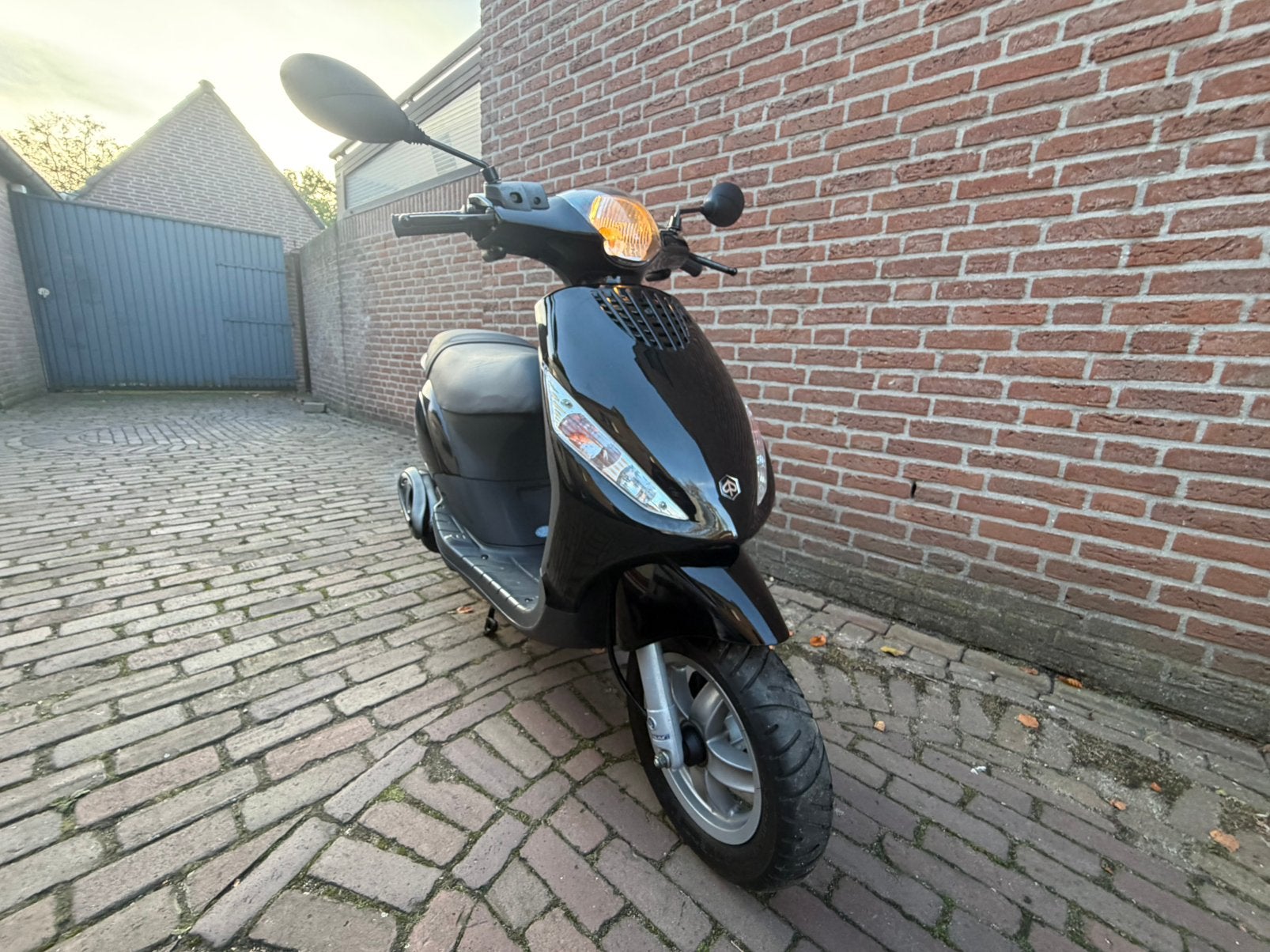 Piaggio zip 2T orgineel, Ophalen, Zo goed als nieuw, Benzine, Zip