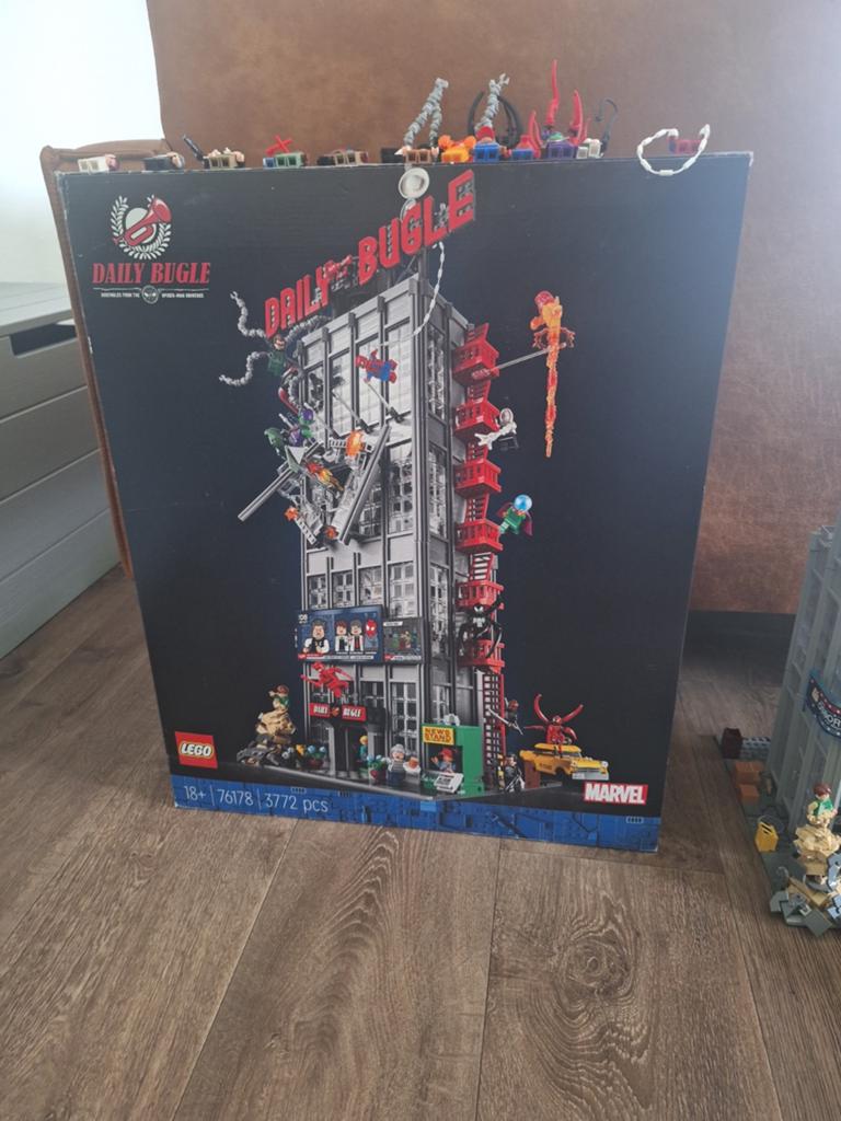 Lego daily bugle, Ophalen of Verzenden, Zo goed als nieuw