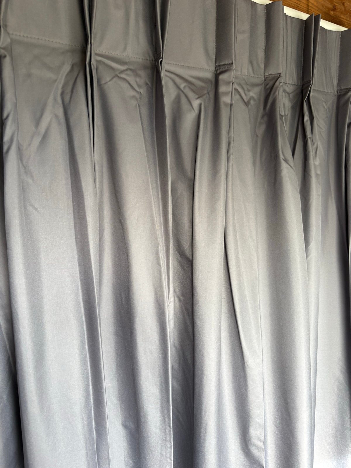 8169 Grijze Verduisterende Gordijnen 240x330 cm, Huis en Inrichting, Verduisterend, Nieuw, Ophalen of Verzenden, Gordijn