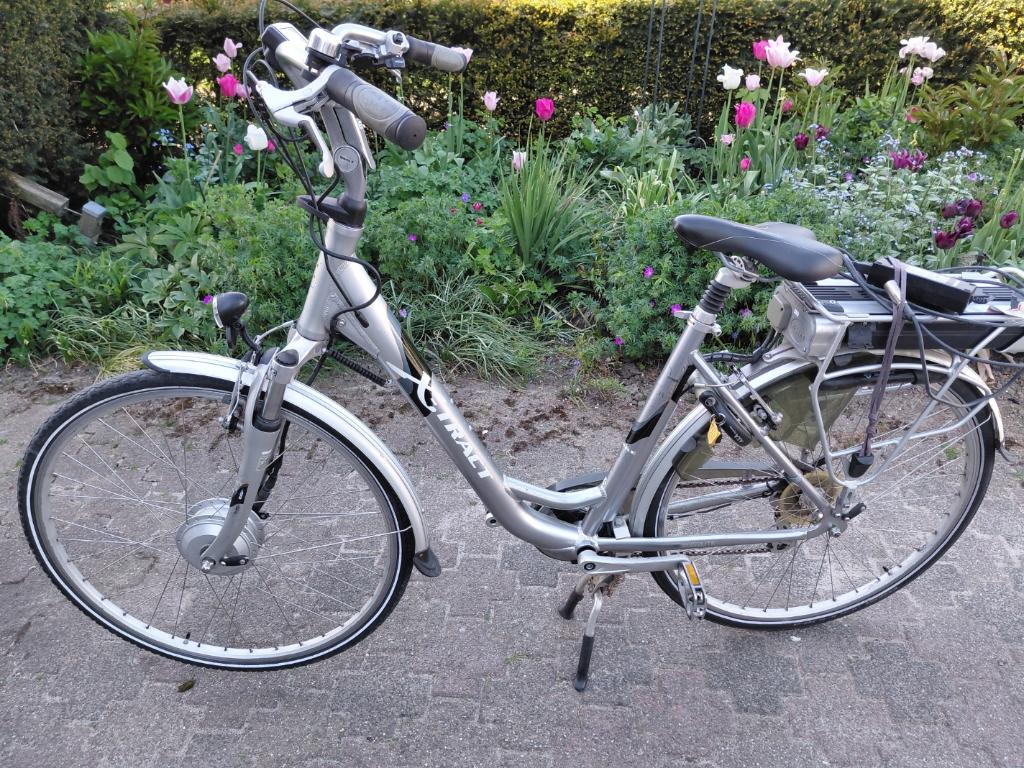 elektrische fiets, Fietsen en Brommers, Elektrische fietsen, Ophalen, Gebruikt, 30 tot 50 km per accu, Overige merken