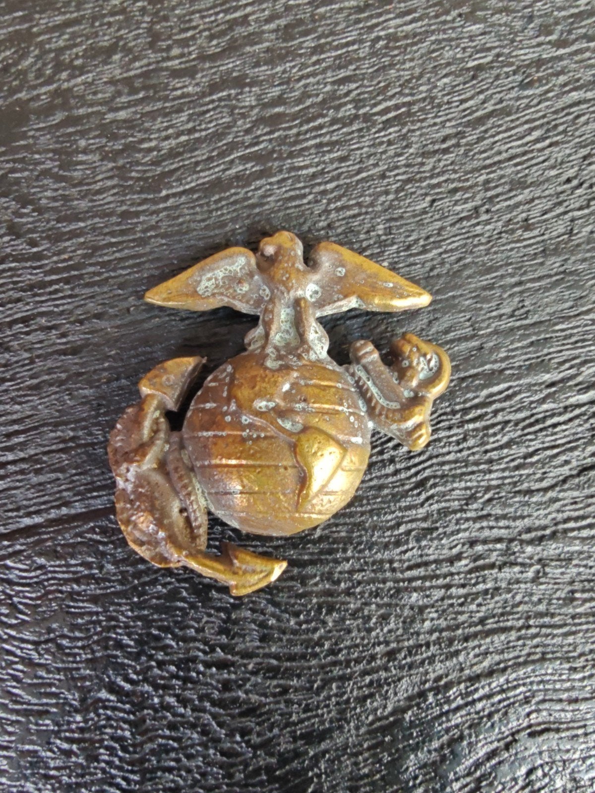 USMC Marines Large Brass pet embleem Badge / Pin, Ophalen of Verzenden, Landmacht, Amerika, Embleem of Badge