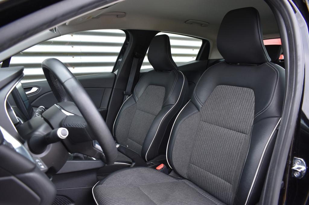 Renault Clio 1.0 TCe Intens LED | Carplay | Keyless | Clima, Auto's, Renault, Voorwielaandrijving, Stof, Gebruikt, Met garantie (alle)