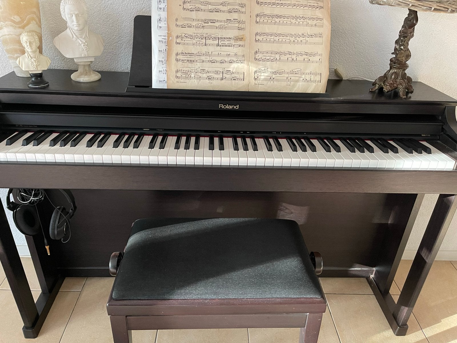 Foto 4 van Roland HP302 Digitaal Piano - in uitstekende staat