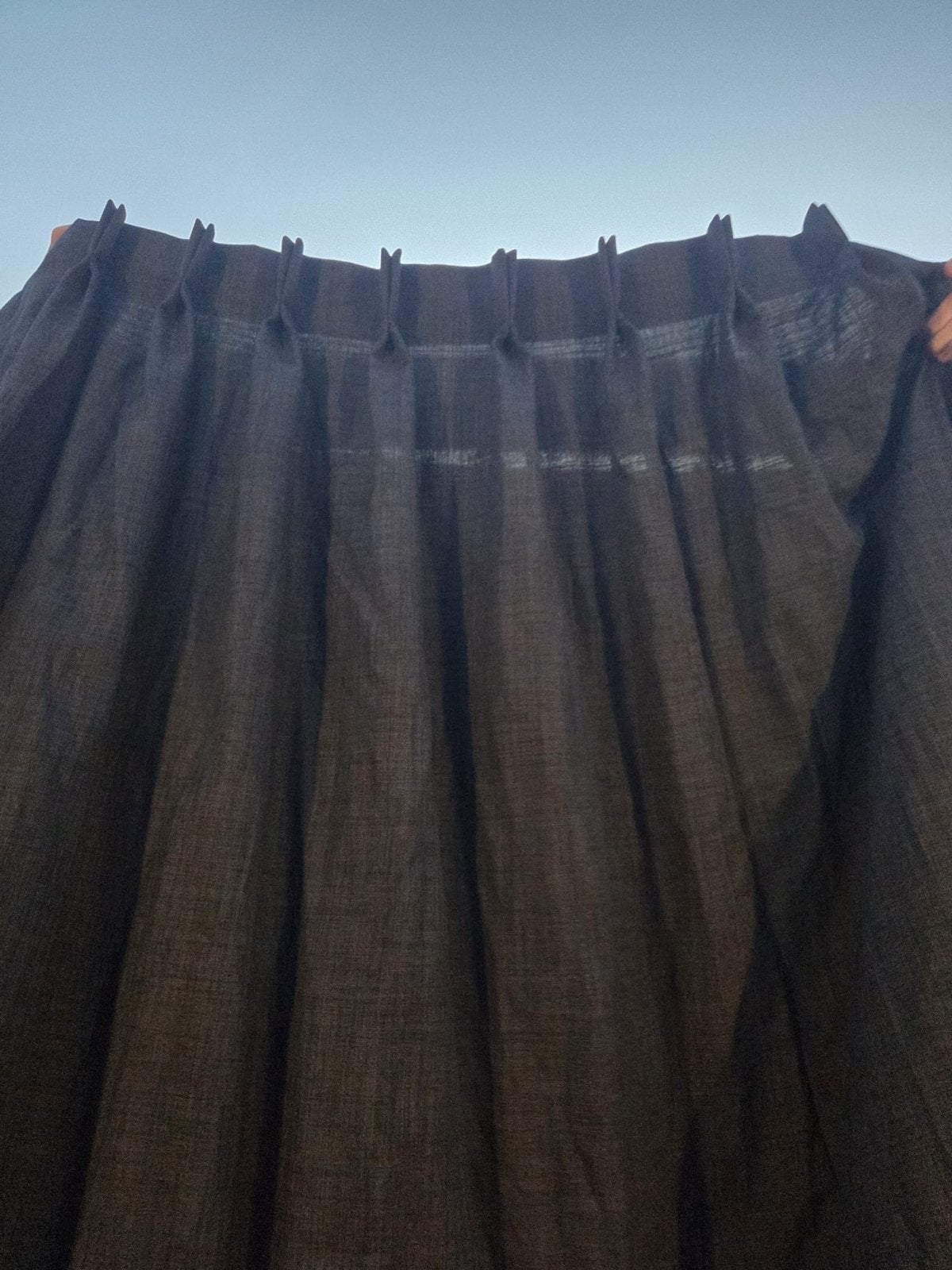 2x inbetween antraciet 2,35m x 2,25m (totaal 4,70m breed), Huis en Inrichting, Stoffering | Gordijnen en Lamellen, Ophalen, Gebruikt