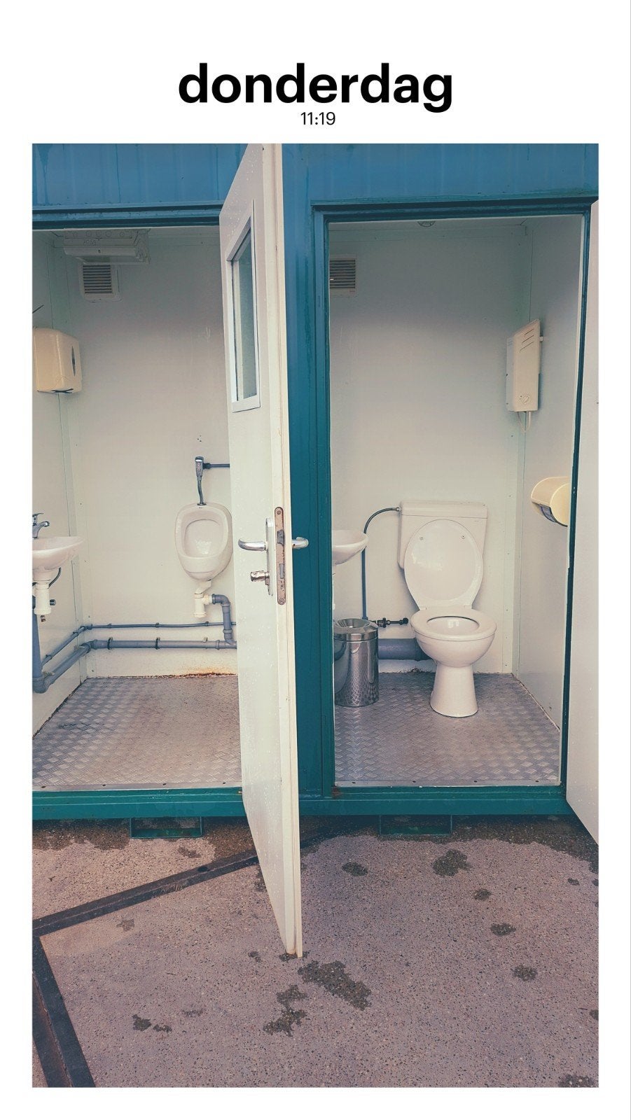Mobiele toiletunit met wastafel en urinoir, Ophalen of Verzenden, Gebruikt, Chroom, Toilet