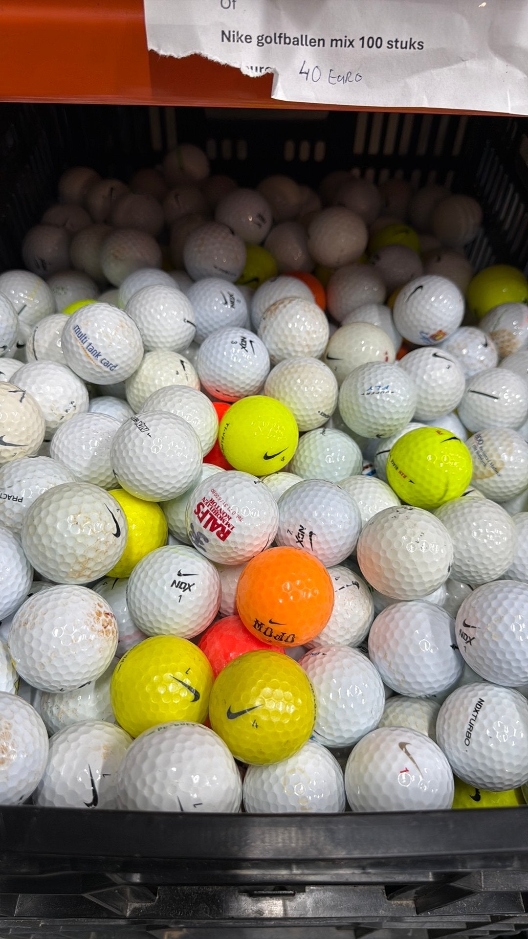 Gebruikt nike golfballen 100 stuks, Sport en Fitness, Golf, Ophalen of Verzenden, Zo goed als nieuw, Bal(len)