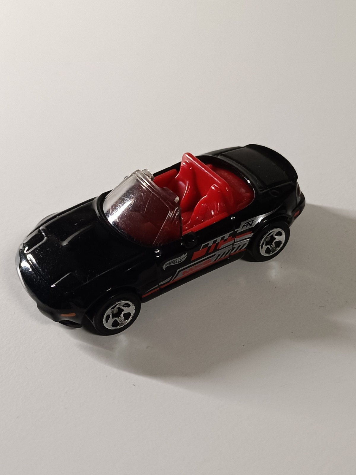 Hot Wheels Mazda MX-5 Miata (NA) Zwart met Rode Interieur, Ophalen of Verzenden, Zo goed als nieuw, Auto