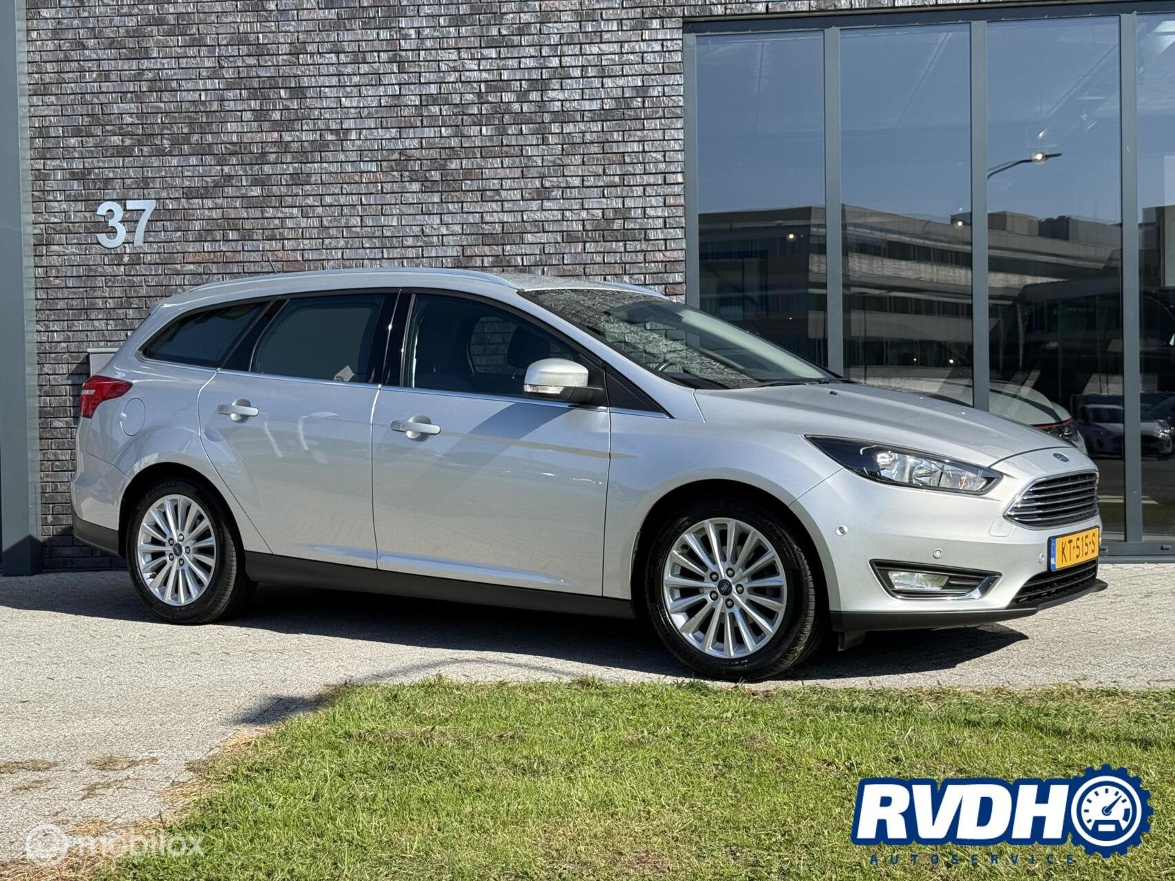 Ford Focus Wagon 1.0 Titanium |Clima|Cruise|Carplay, Auto's, Gebruikt, Start-stop-systeem, Origineel Nederlands, Handgeschakeld