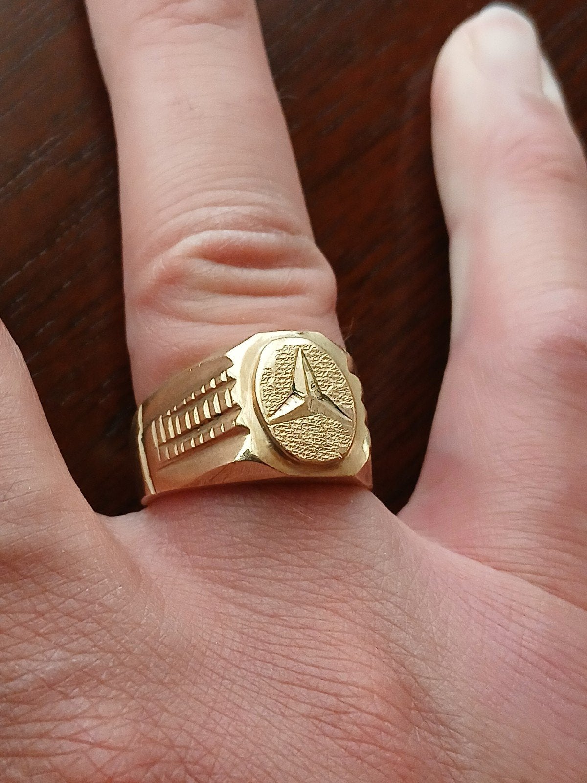 Mercedes Benz ring, 20 of groter, Heer, Ophalen of Verzenden, Goud