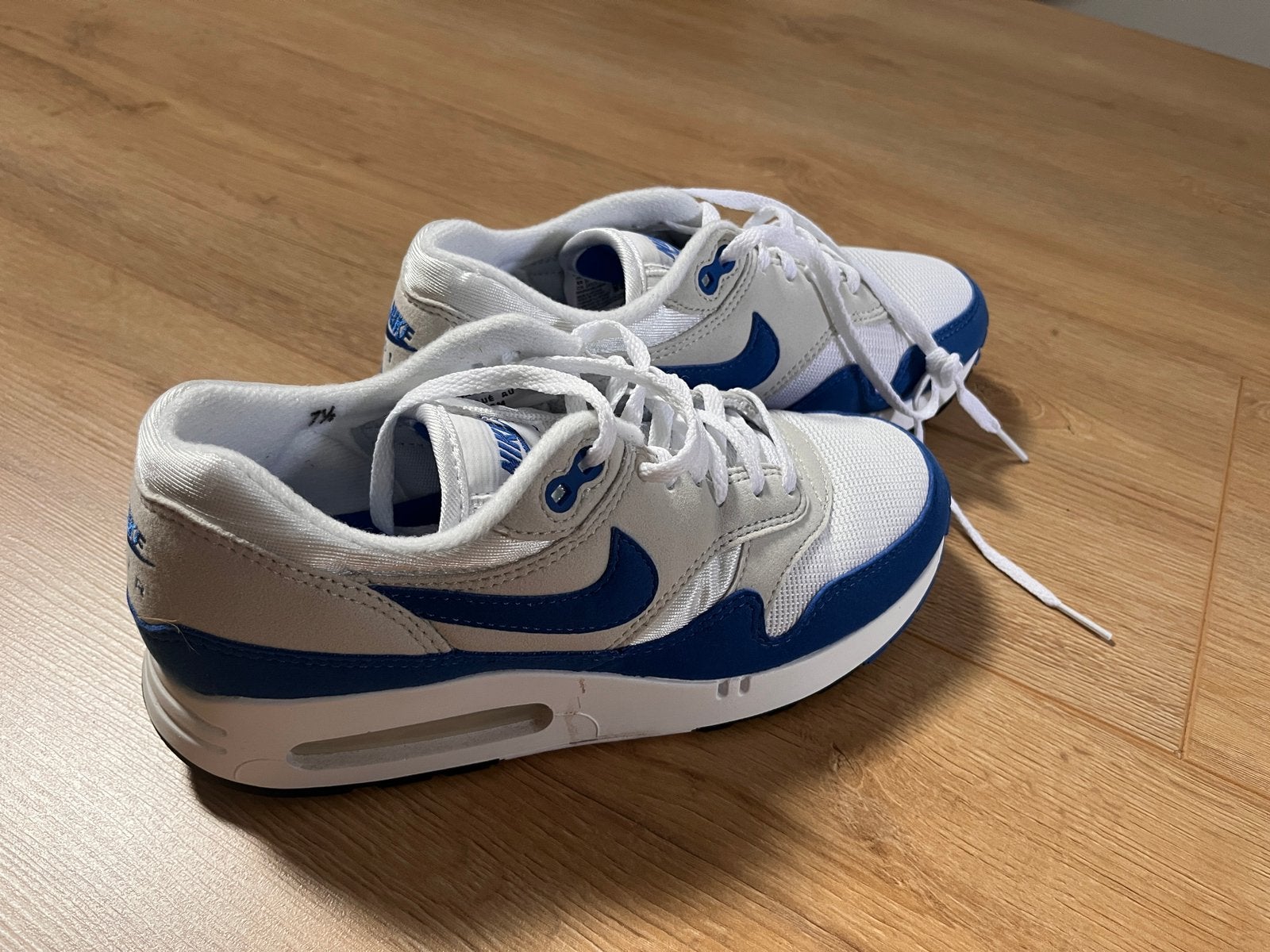 Nike Air Max - Blauw - 38.5 / US7.5, Blauw, Nieuw, Ophalen of Verzenden, Sneakers of Gympen