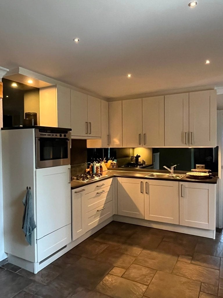 Keuken te koop – Mennen Keukens – incl. NEFF combi-oven, Ophalen, Gebruikt, Hoekkeuken, Kunststof