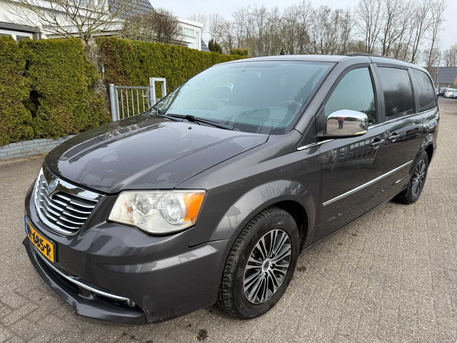 2015 Lancia Voyager grijs kenteken Personenauto, Auto's, Automaat, Euro 5, Gebruikt, Overige carrosserieën