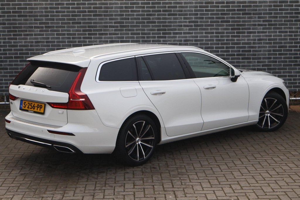 Volvo V60 2.0 T6 Recharge AWD Inscription Expression | Plug-, Auto's, 12 maanden, Stof, Gebruikt, Euro 6