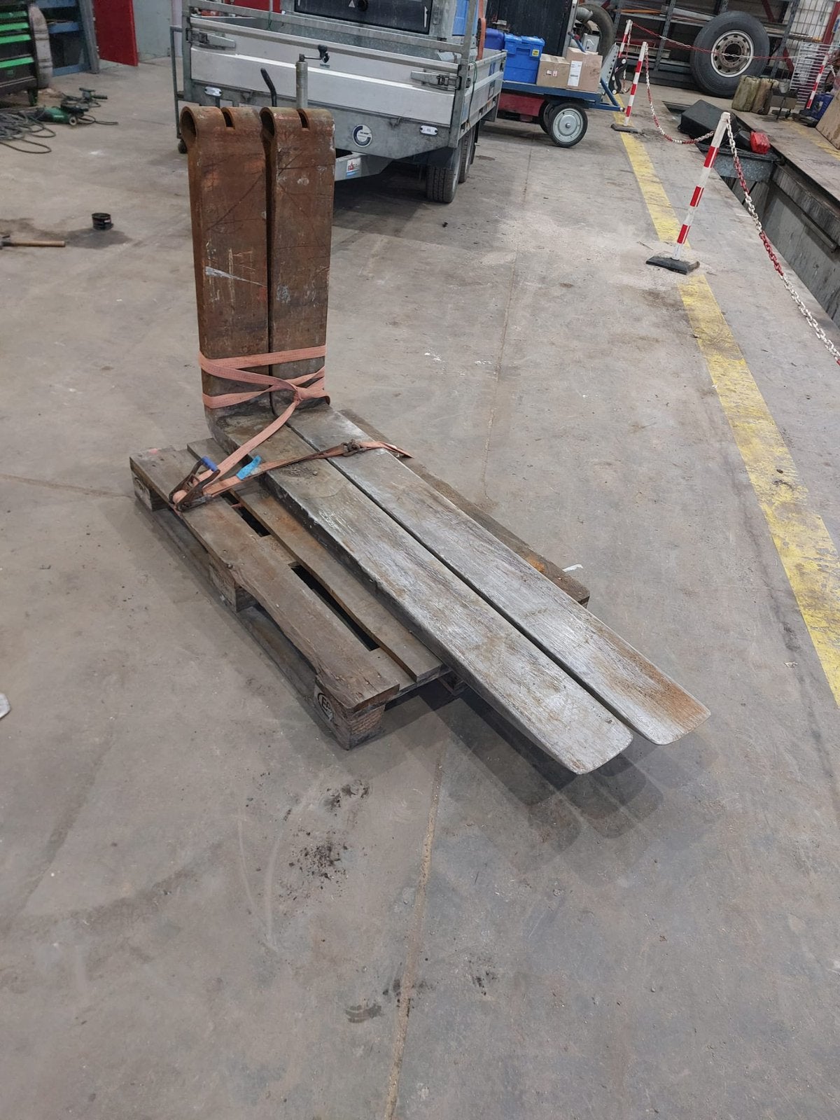 Pallet vorken Lepels heftruck / shovel, Ophalen