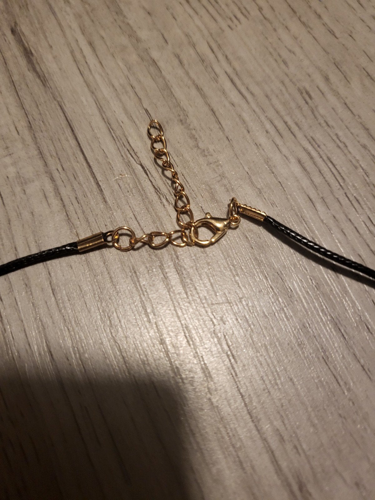 Nieuwe hartvormige ketting met hanger, Sieraden, Tassen en Uiterlijk, Met hanger, Beige, Nieuw, Ophalen of Verzenden