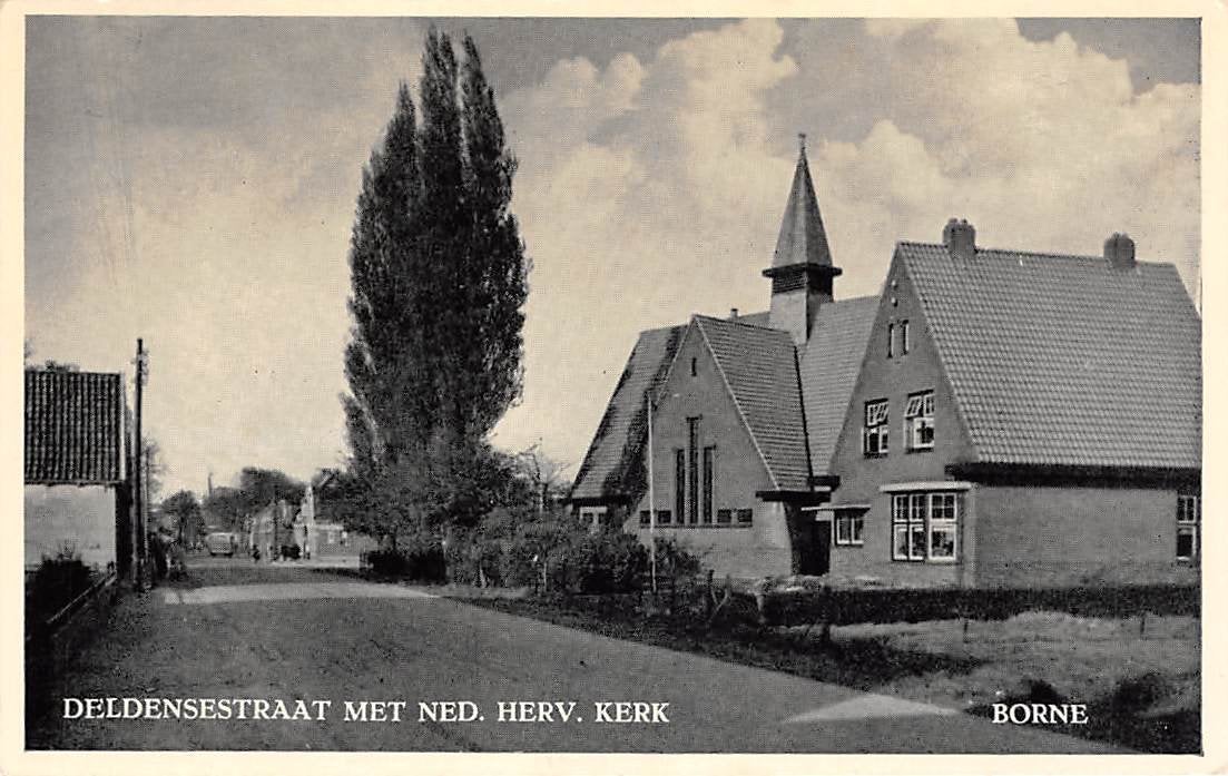 Borne Deldensestraat met Ned. Herv. Kerk Twente, Verzamelen, Ansichtkaarten | Nederland, Ophalen of Verzenden, 1940 tot 1960, Gelopen