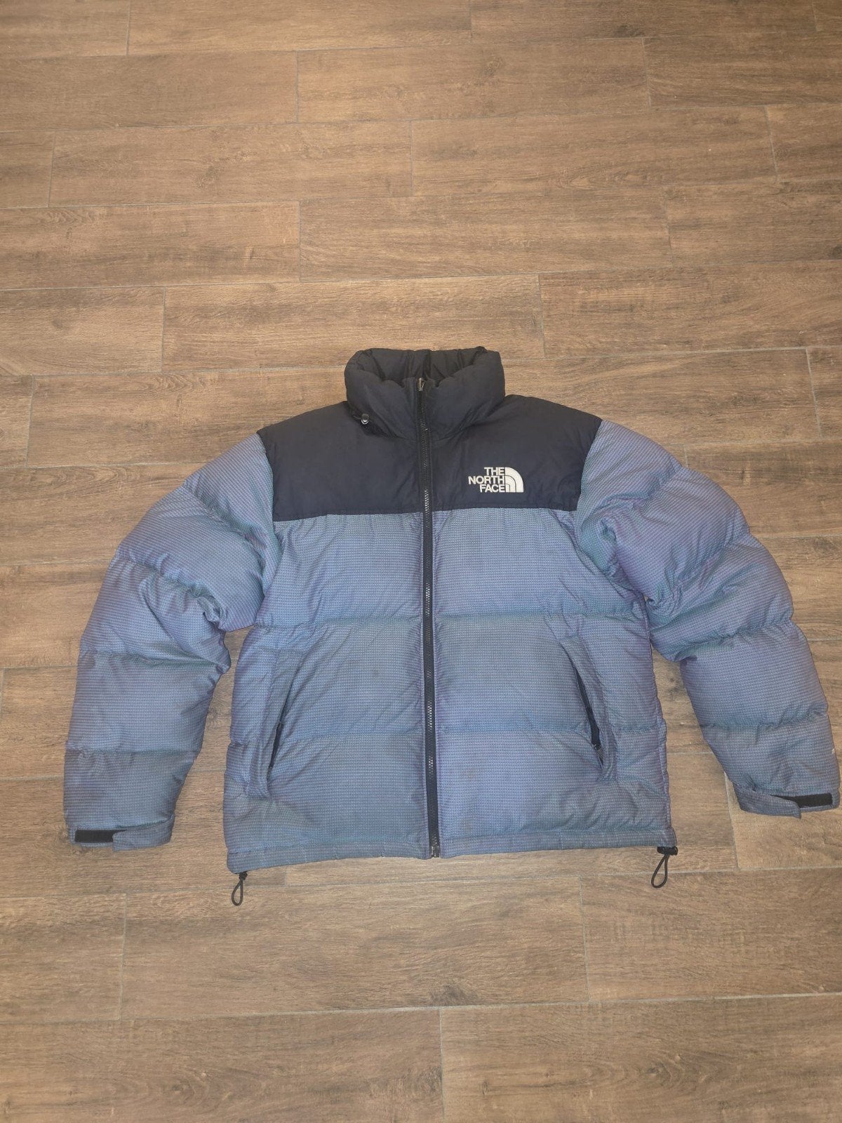 The North Face 1996 Retro Seasonal Nuptse Jacket – Iridescen, Ophalen, Overige kleuren, Maat 48/50 (M), Gedragen