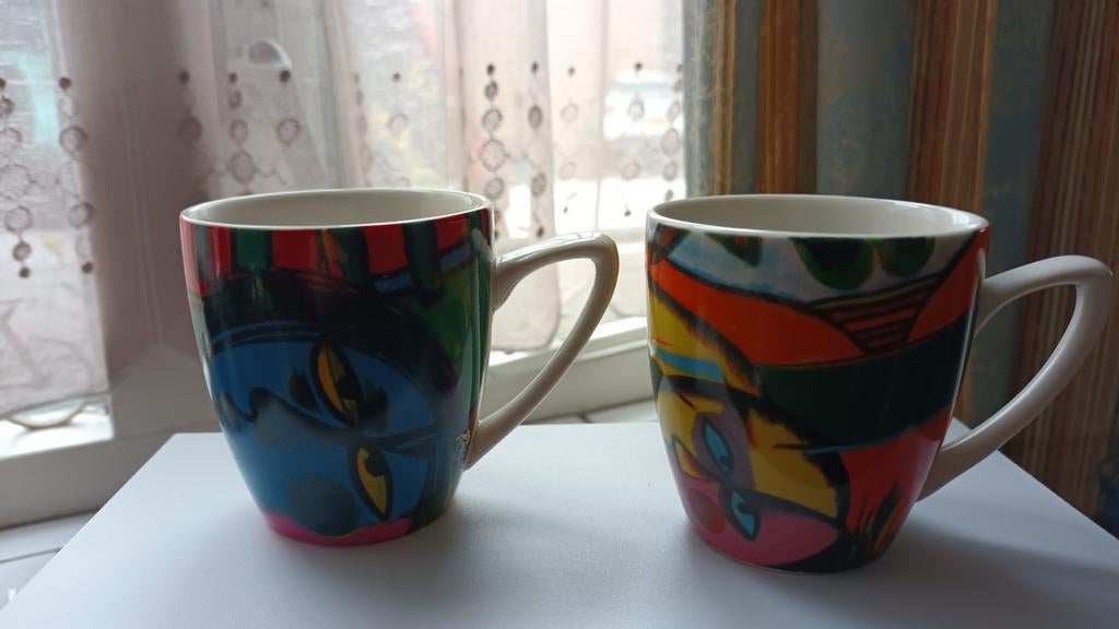 "Corneille"  koffie mokken ., Ophalen of Verzenden, Zo goed als nieuw, Overige stijlen, Kop(pen) en/of Schotel(s)