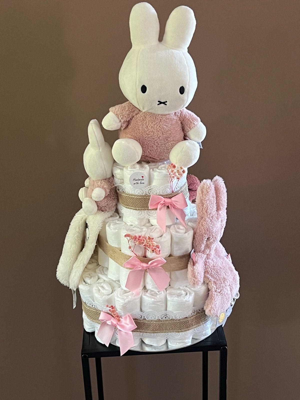 Luiertaart Nijntje 3-laags roze met knuffels en doekjes, Ophalen, Nieuw, Kraamcadeau