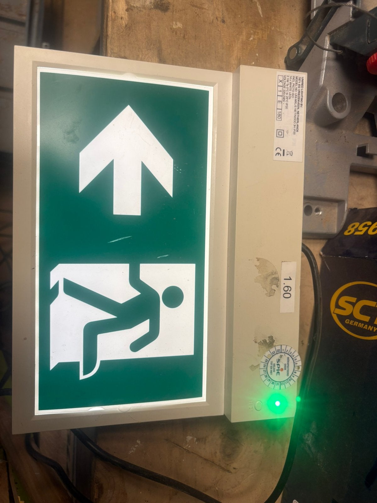 Bordje vluchtroute, Ophalen of Verzenden, Zo goed als nieuw, Minder dan 50 watt