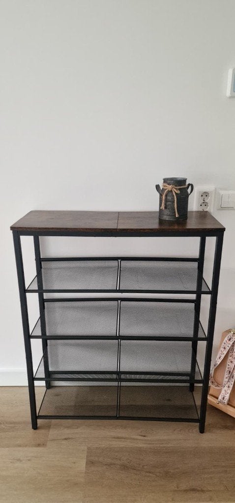 Shoe rack, Ophalen, Gebruikt