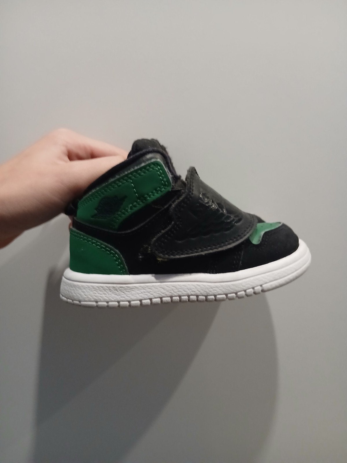 Nike Jordan 1 Mid SE 'Pine Green' babyschoenen maat 22, Ophalen, Gebruikt, Jongen of Meisje, Schoenen