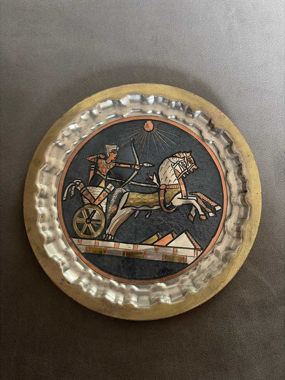 Oude Egyptische strijdwagen wanddecoratie, Ophalen of Verzenden