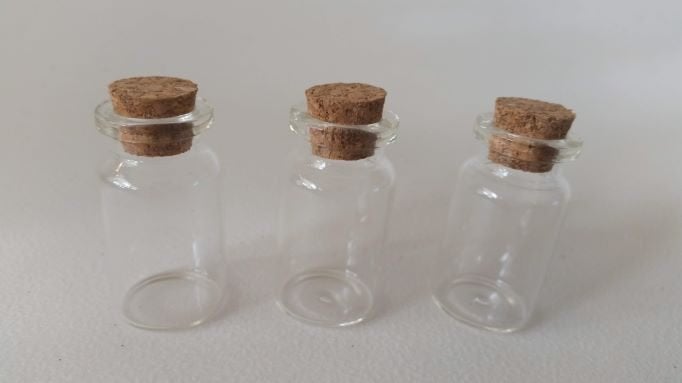 Mini glazen flesje met kurk 4 cm p/st., Ophalen of Verzenden, Nieuw, Glas